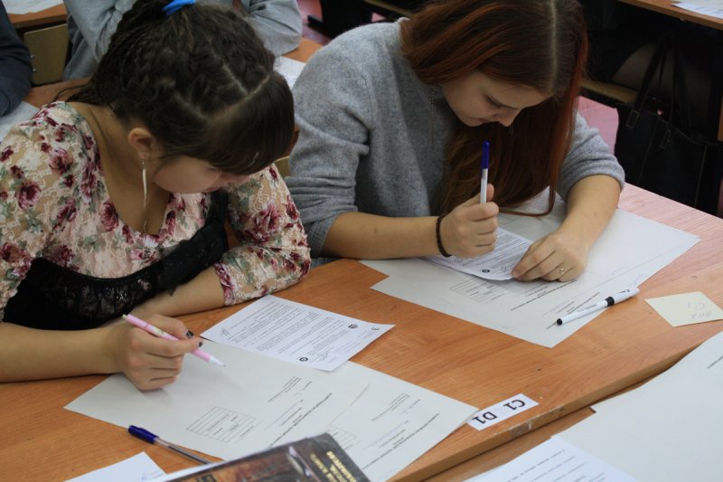 Фото к Более 200 школьников Калининградской области приняли участие в Олимпиаде Росатома