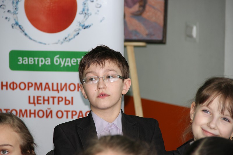 Фото к Российские космонавты: «Нам будет очень приятно получить теплые слова от участников акции „SМS на МКС“»