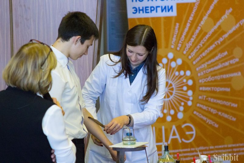 Фото к «Мотивируйте через исследования!»: во Владимире прошла серия встреч Любови Стрельниковой и Генриха Эрлиха со студентами, школьниками и педагогами