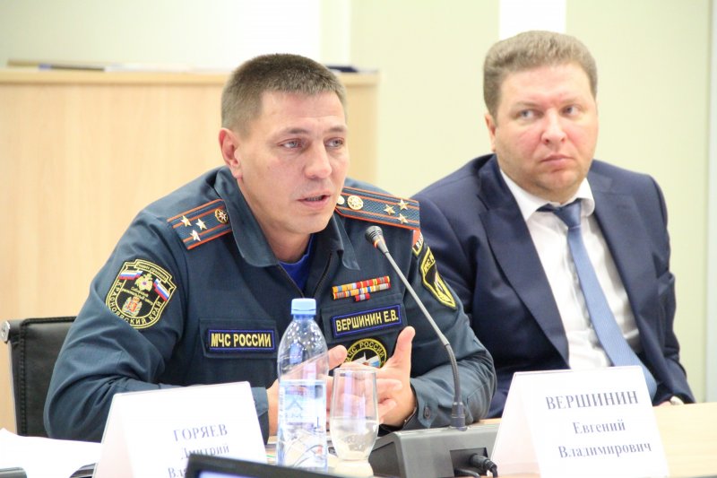 Фото к Губернатор Виктор Толоконский принял участие в работе круглого стола по вопросам дошкольного образования в ИЦАЭ Красноярска