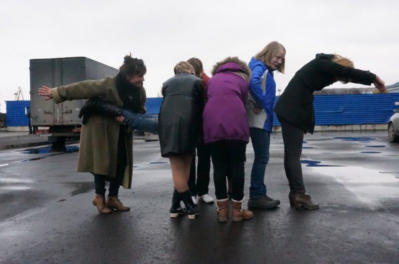Фото к «Каждый человек — художник»: в ИЦАЭ Мурманска художники из разных стран мира поделились творческими идеями в рамках проекта «Хоумстей»