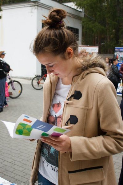 Фото к День города в Челябинске: парад профессий и общественно-политический вернисаж