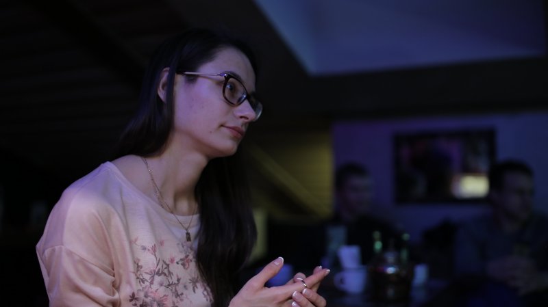 Фото к Быстрые животные, нейтроны и сон: в Екатеринбурге прошло восьмое научно-популярное ток-шоу «Разберем на атомы»