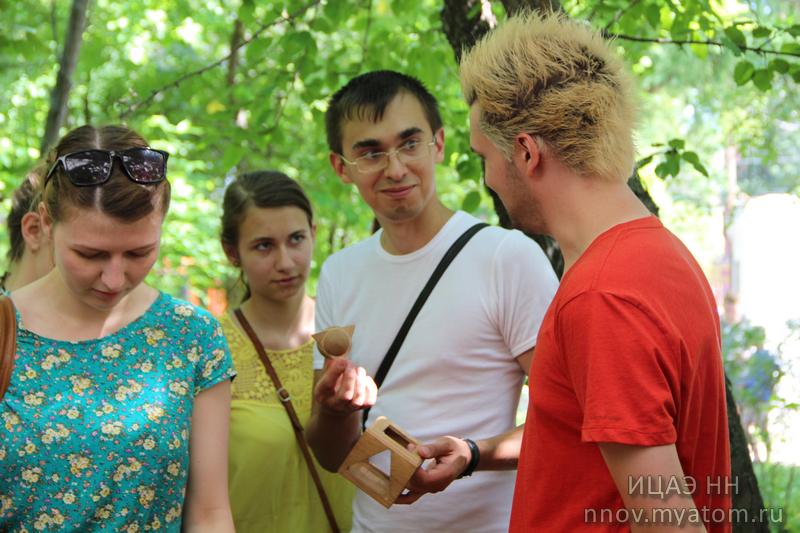 Фото к Учись, играй и зажигай: ИЦАЭ развернули научно-интерактивные площадки на городских фестивалях