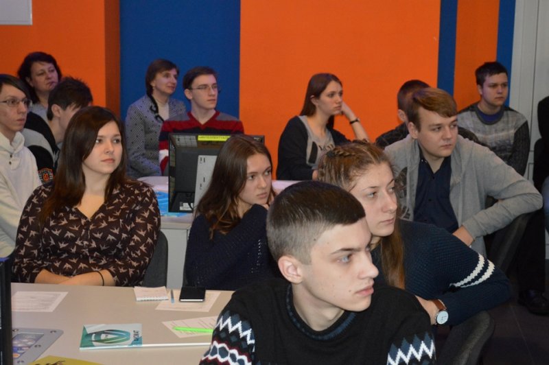 Фото к «Стань студентом — выбери физмат!»: в Смоленске прошла профориентационная акция