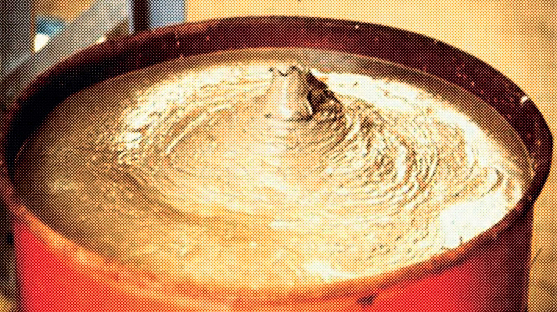 Обработка масляного зерна на производстве. Жидкий отход после сбивания масла. Сбивание сливок в масло. Сбивание сливок в масло. Форма для изготовления масла сливочного.