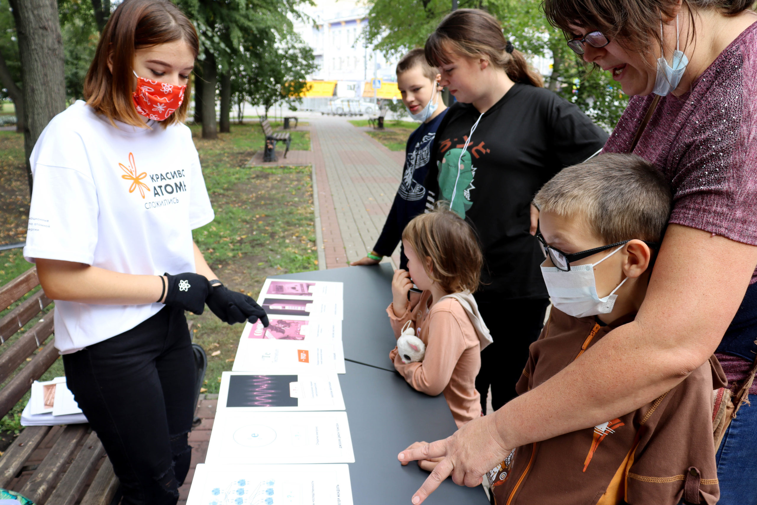 Воронежцы во время городского праздника посетили “Научную лужайку” от ИЦАЭ