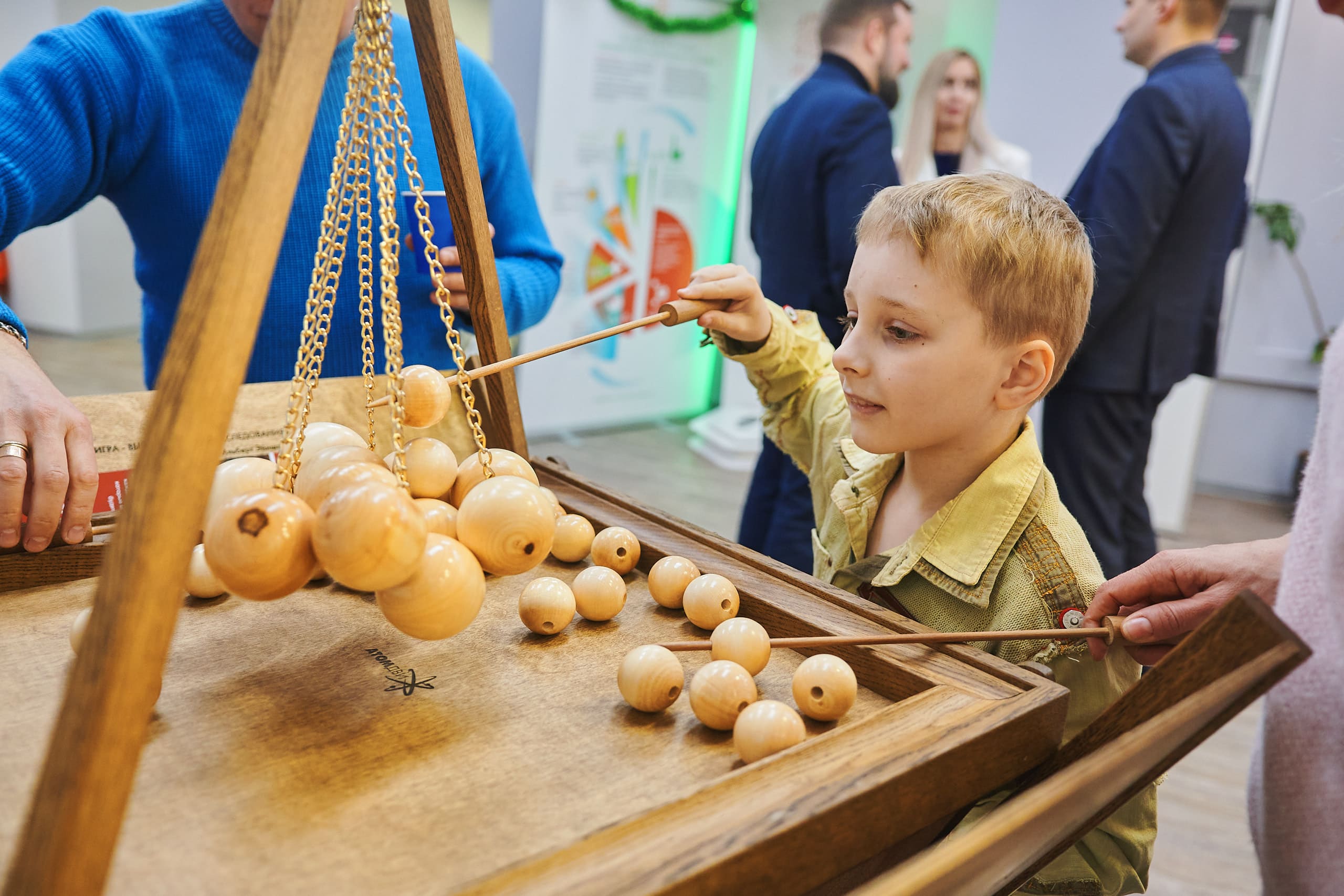 В Минске прошла научная елка Atom Day